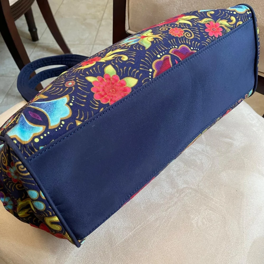 Donna Sharp Quilted Floral Bag Set - Picture 9 of 16